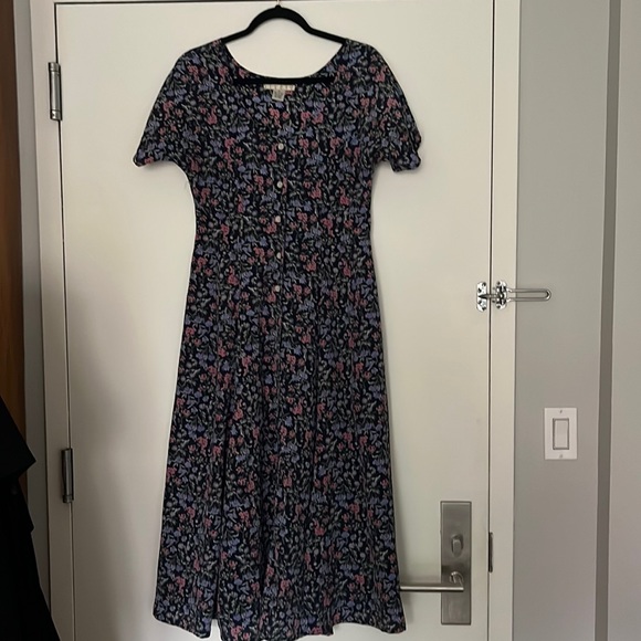 American Vintage Dresses & Skirts - Vintage Floral dress